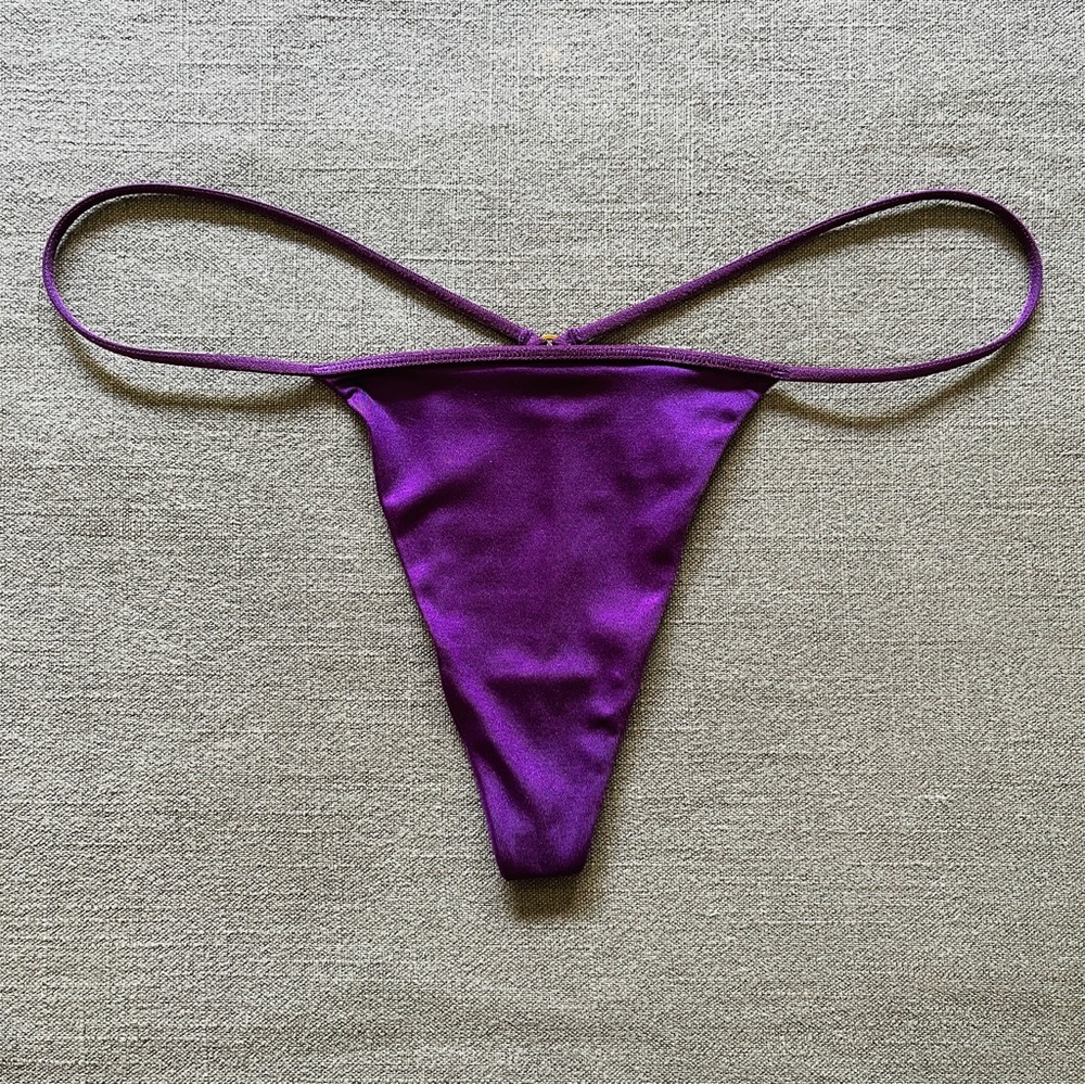 Victoria’s Secret Very Sexy V-String